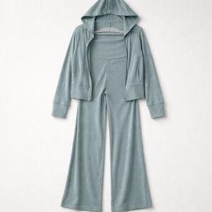 Hippie Rose Textured Gray Top